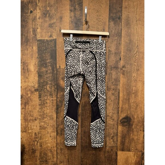 Lululemon Pedal To The Medal 7/8 Tight *Full-On Luxtreme Ace Spot SZ 4 EUC - Picture 3 of 6